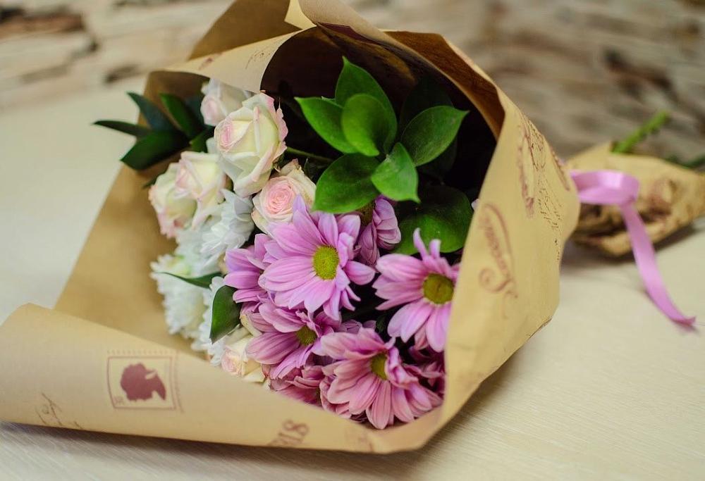 Букет цветов из: Розы и Хризантемы в Ессентукской