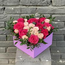 Цветочная композиция из Розы в коробке в Ессентукской
