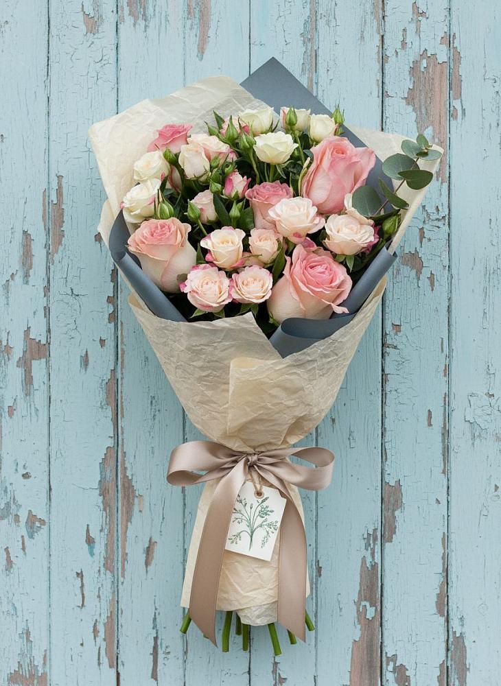 Букет цветов из: Розы в Ессентукской