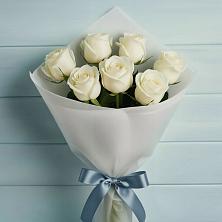 Букет 7 Белых роз Эдлесс Лав в Ессентукской