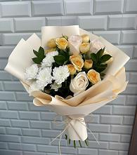 Букет цветов из:  Розы и Хризантемы в Ессентукской