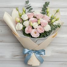 Букет цветов из:  Лизиантусы в Ессентукской