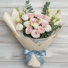 Букет цветов из:  Лизиантусы в Ессентукской