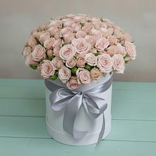 Цветочная композиция из Розы в шляпной коробке в Ессентукской