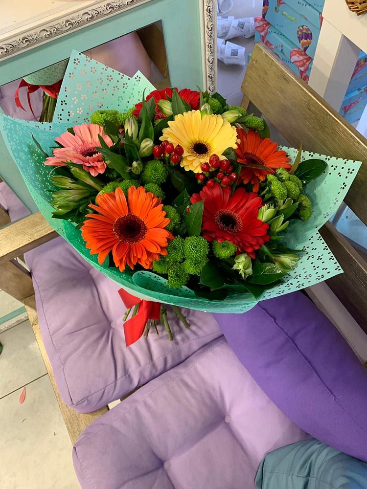 Букет цветов из: Герберы, Хризантемы и Альстромерии в Ессентукской