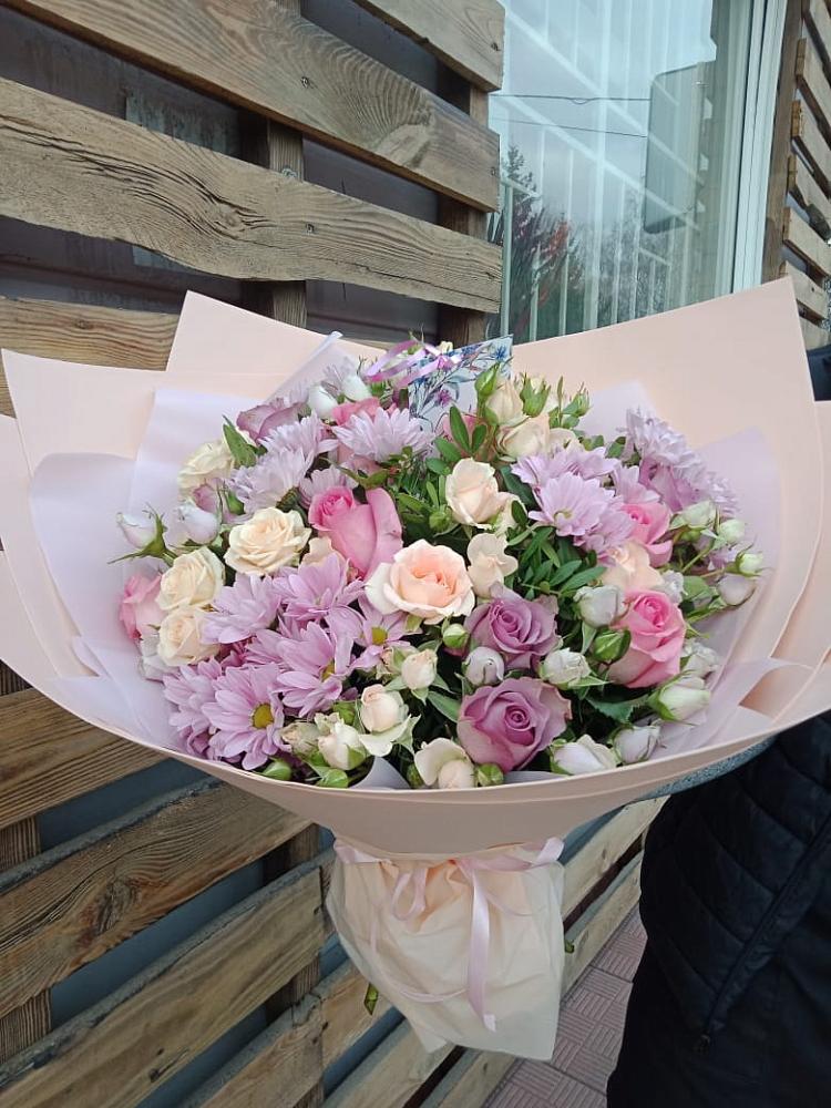 Букет цветов из: Розы и Хризантемы в Ессентукской