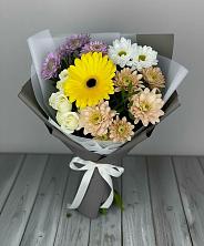 Букет цветов из:  Розы, Герберы и Хризантемы в Ессентукской
