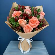 Букет цветов из:  Розы и Альстромерии в Ессентукской