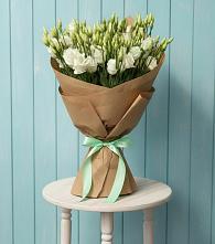 Букет цветов из:  Лизиантусы в Ессентукской