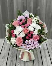 Букет цветов из:  Альстромерии, Гвоздики, Розы и Хризантемы в Ессентукской