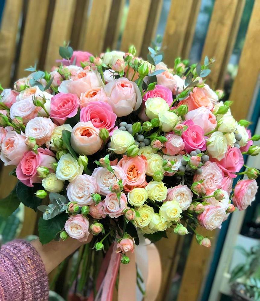 Букет цветов из: Розы в Ессентукской