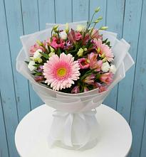 Букет цветов из:  Герберы, Альстромерии и Лизиантусы #REPLACE_PRED# Ессентукской