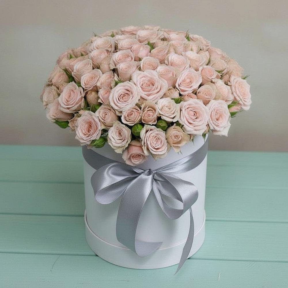 Цветочная композиция из Розы в шляпной коробке в Ессентукской