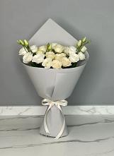 Букет цветов из:  Розы и Лизиантусы в Ессентукской